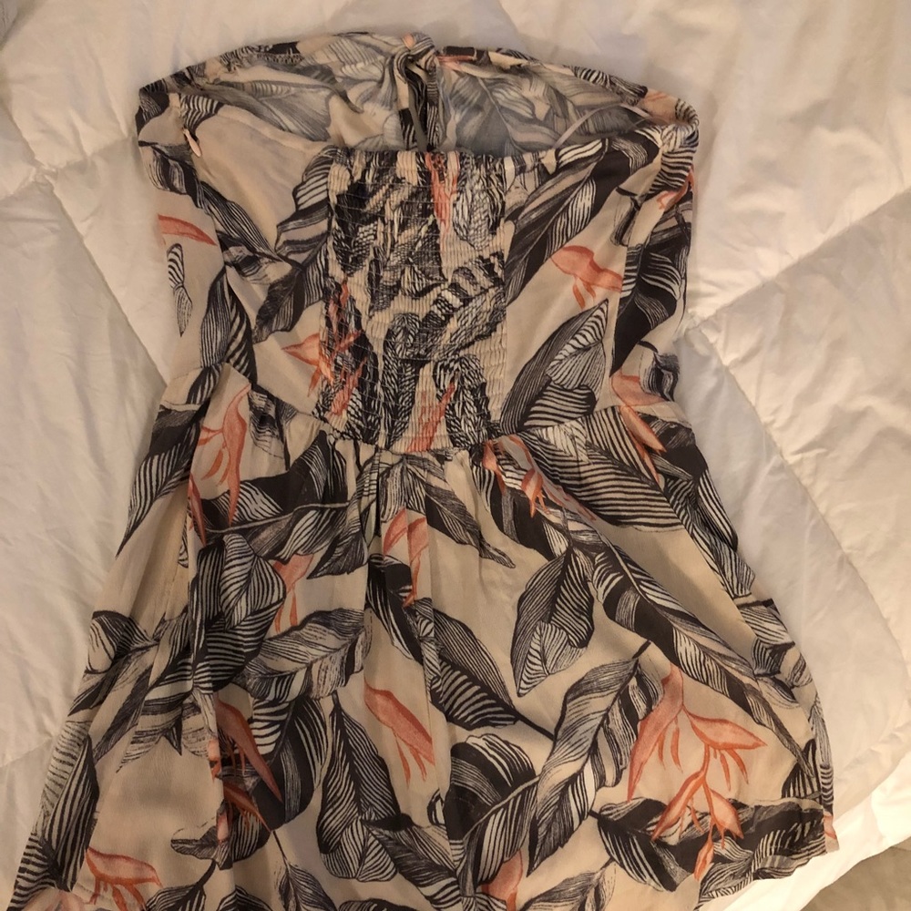 Romper - Picture 2 of 5